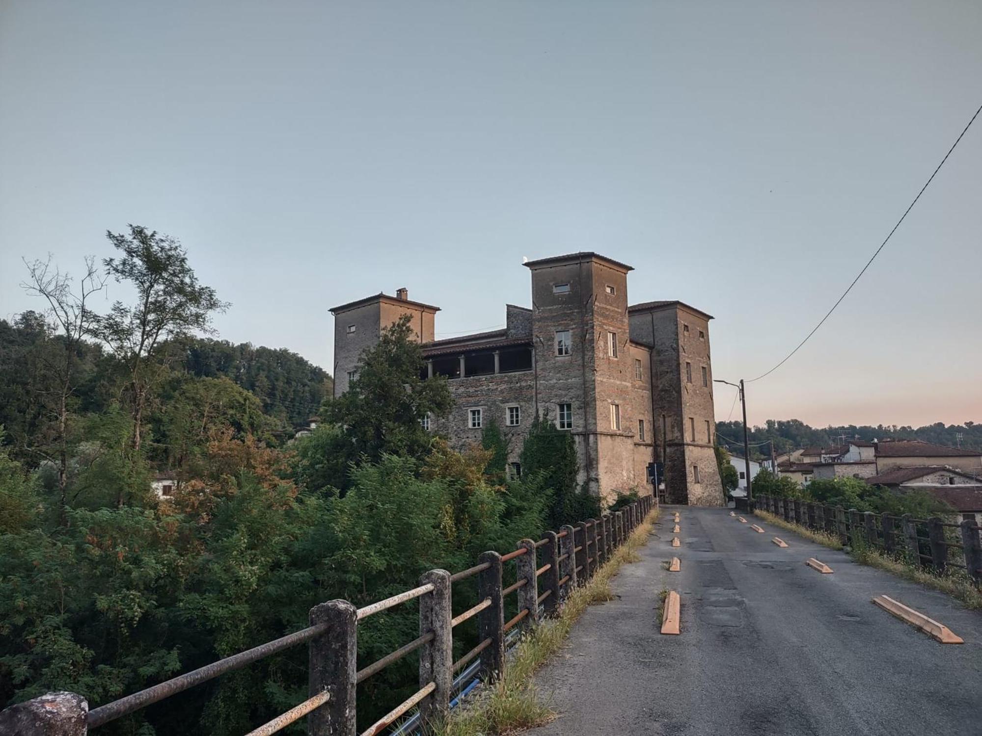 Castello Di Pontebosio Luxury Resort Licciana Nardi Екстериор снимка