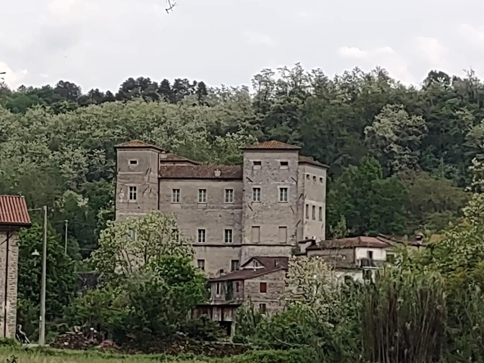 Castello Di Pontebosio Luxury Resort Licciana Nardi Екстериор снимка